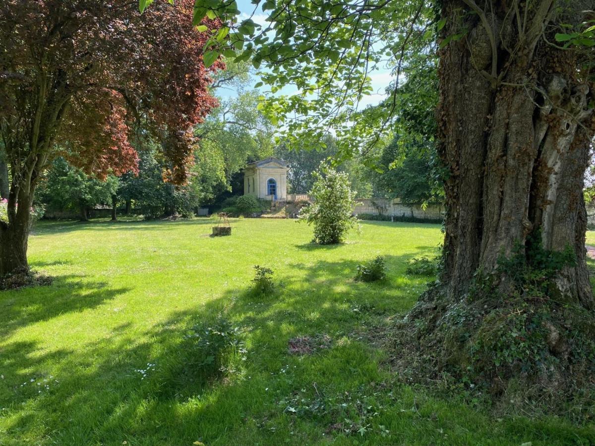 Le Castel De Brehemont Bed & Breakfast Exterior photo